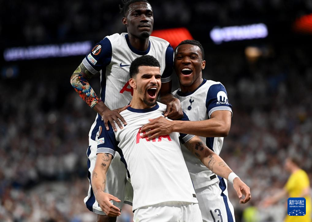 他在对线压 他在对线压